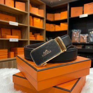 hermes_belt_square.jpg Hermès Premium Leather Belt – Signature Edition