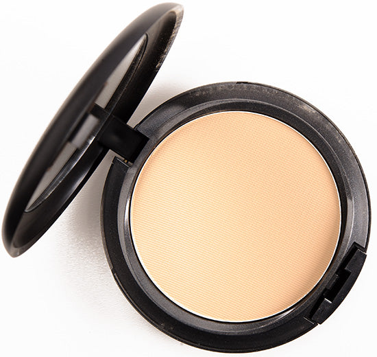 mac_studiofixpowder_nc25_product001.jpg MAC Studio Fix Powder Plus Foundation