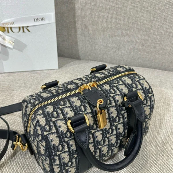 photo_2025-11-22_14-00-38_3.jpg Christian Dior Oblique Nano Groove 17 Bag Blue front view