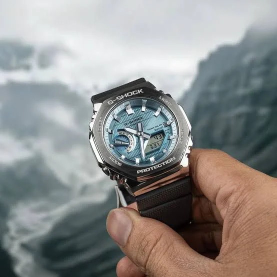 photo_2025-11-25_19-54-28.jpg Casio G-Shock GBM-2100A-1A2DR Bluetooth watch with turquoise blue dial