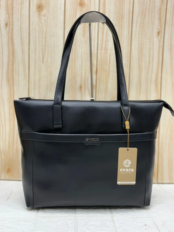 photo_2025-12-05_09-33-27_2.jpg EVARA Handbag in Black Color