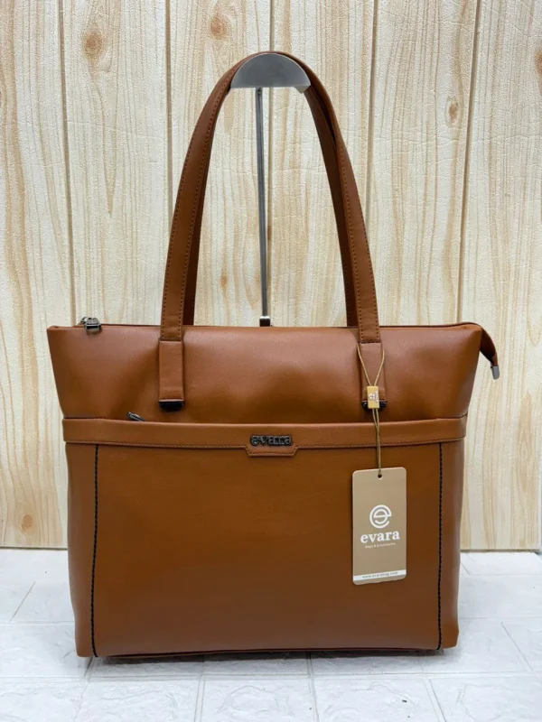 photo_2025-12-05_09-33-37.jpg EVARA Handbag in Black Color
