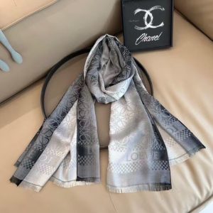 photo_2025-12-12_12-59-17_3.jpg LOEWE Semi-Woollen Stole – Luxury Comfort Meets Timeless Style