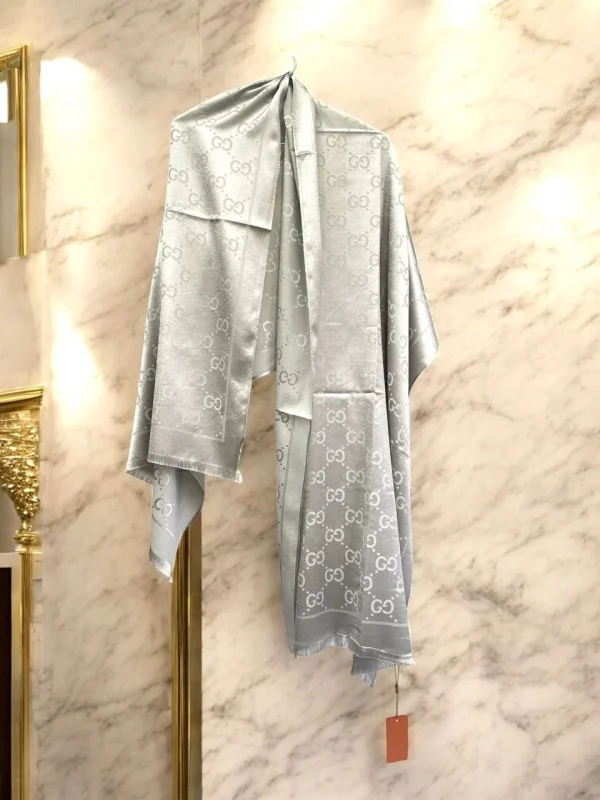 photo_2025-12-13_11-03-19.jpg GG Semi-Woollen Stole in elegant design