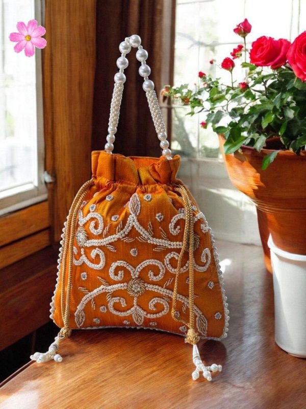 photo_2025-12-15_16-40-13_2.jpg Luxory Royal Pearl Embroidered Potli Bag