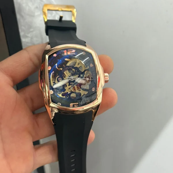 photo_2025-12-20_15-21-11_8a7df944-81d0-43a0-9d96-a26dab7338c3.jpg Corum Automatic Wrist Watch front view