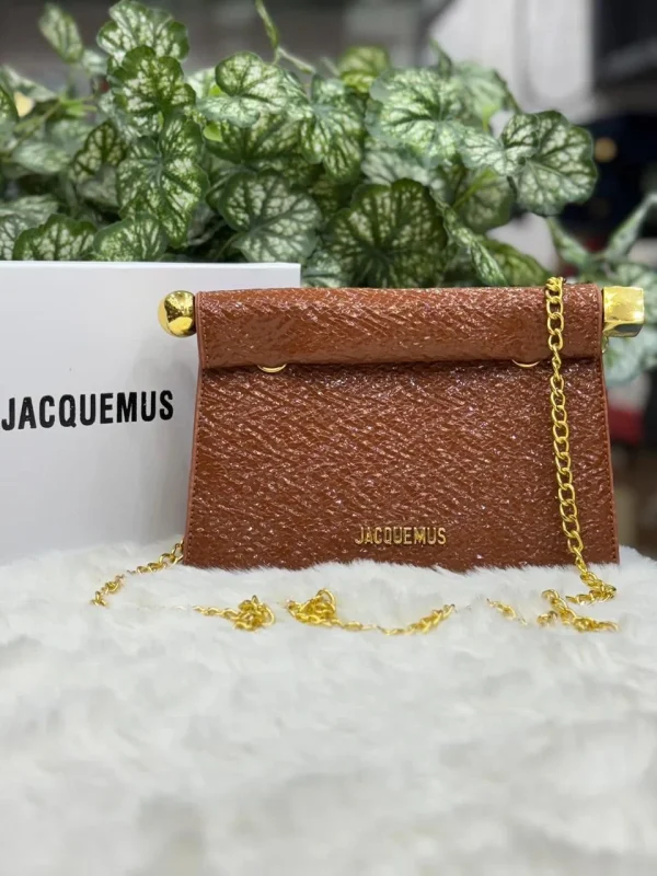 photo_2025-12-20_17-16-19.jpg Jacquemus Clutch cum Sling Bag in beige