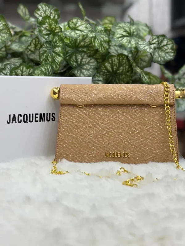 photo_2025-12-20_17-16-19_2.jpg Jacquemus Clutch cum Sling Bag in beige