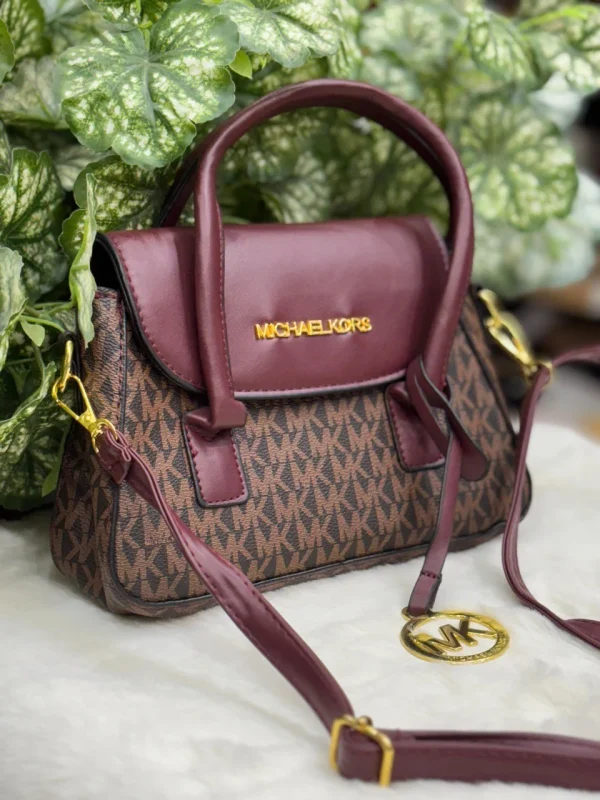 Michael Kors Small Sling Bag in black