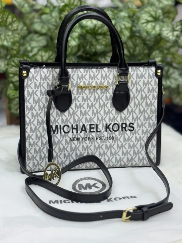 Michael Kors Tote Bag in black leather
