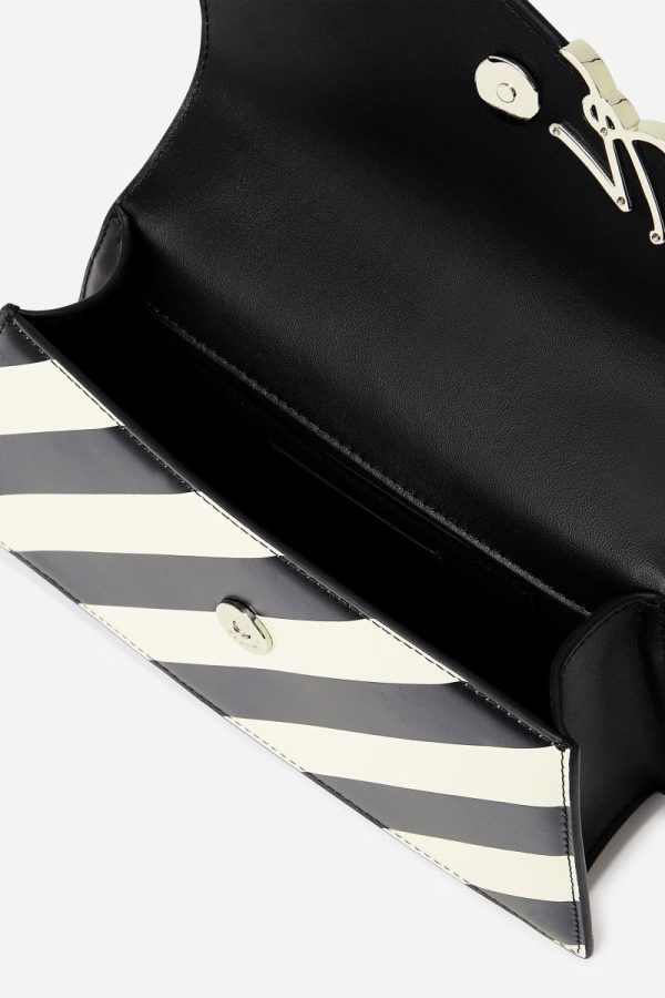 product-detail-regularA1W30392-724-KC-1mc_2H7R68wmpy.jpg Karl lagerfield signature sling bag for girls white black